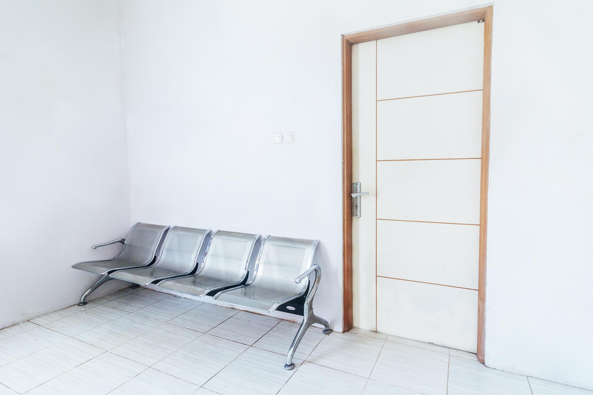 Vaccinated Staff-Oyo 2699 Haven Boarding House Hotel Ambon Luaran gambar