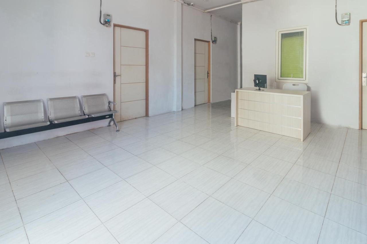Vaccinated Staff-Oyo 2699 Haven Boarding House Hotel Ambon Luaran gambar