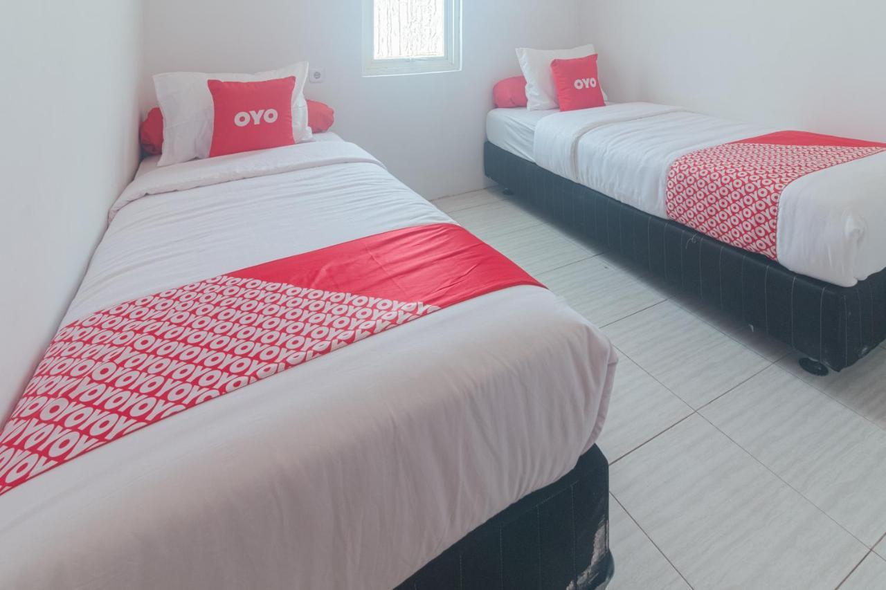 Vaccinated Staff-Oyo 2699 Haven Boarding House Hotel Ambon Luaran gambar